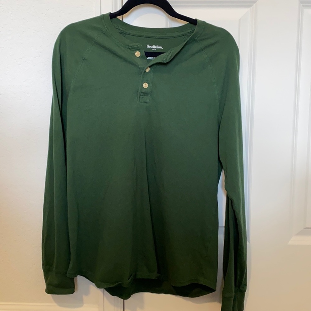 green button henley